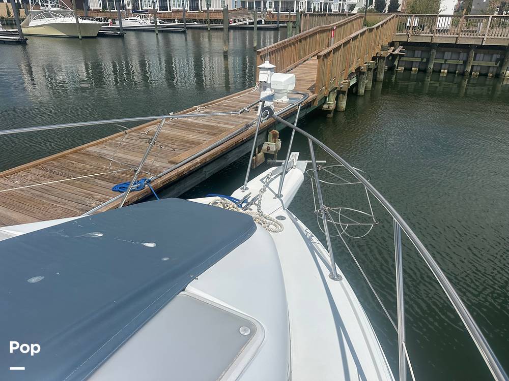 Slide: The Image of Carver 330 Mariner. 1996 - 15813880