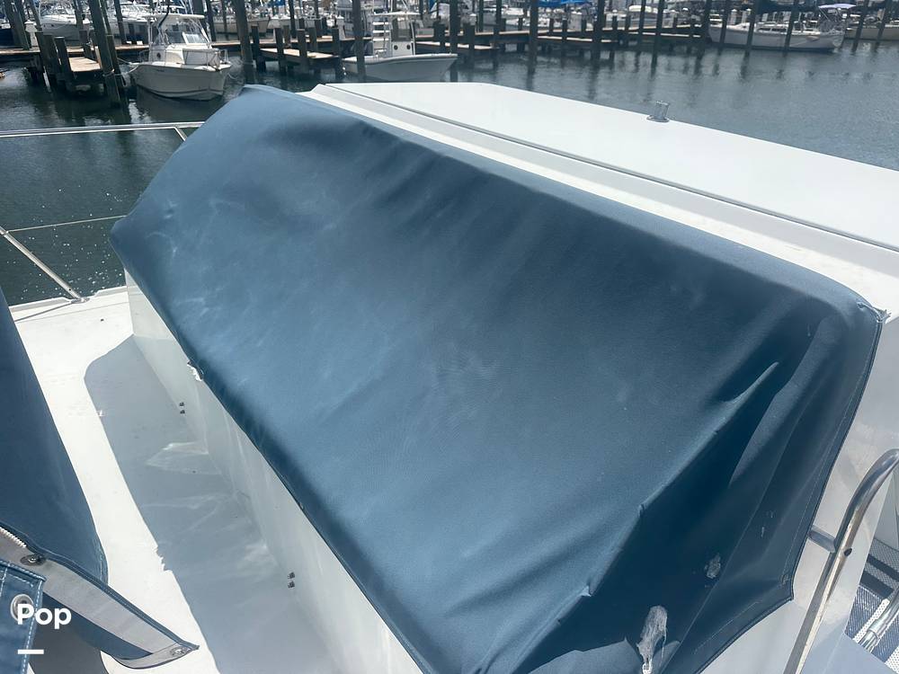Slide: The Image of Carver 330 Mariner. 1996 - 15813892