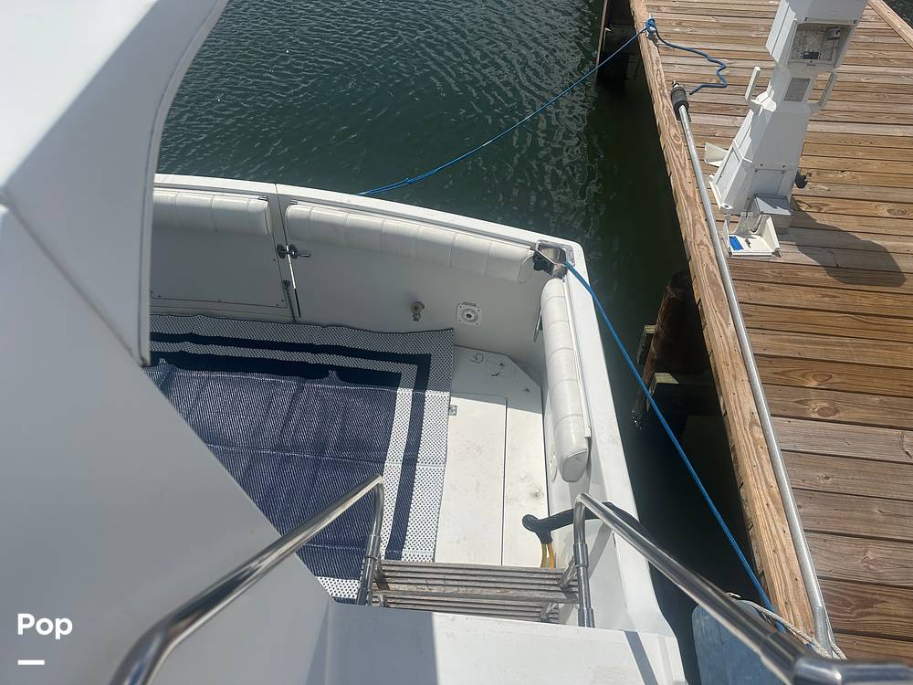 Slide: The Image of Carver 330 Mariner. 1996 - 15813894