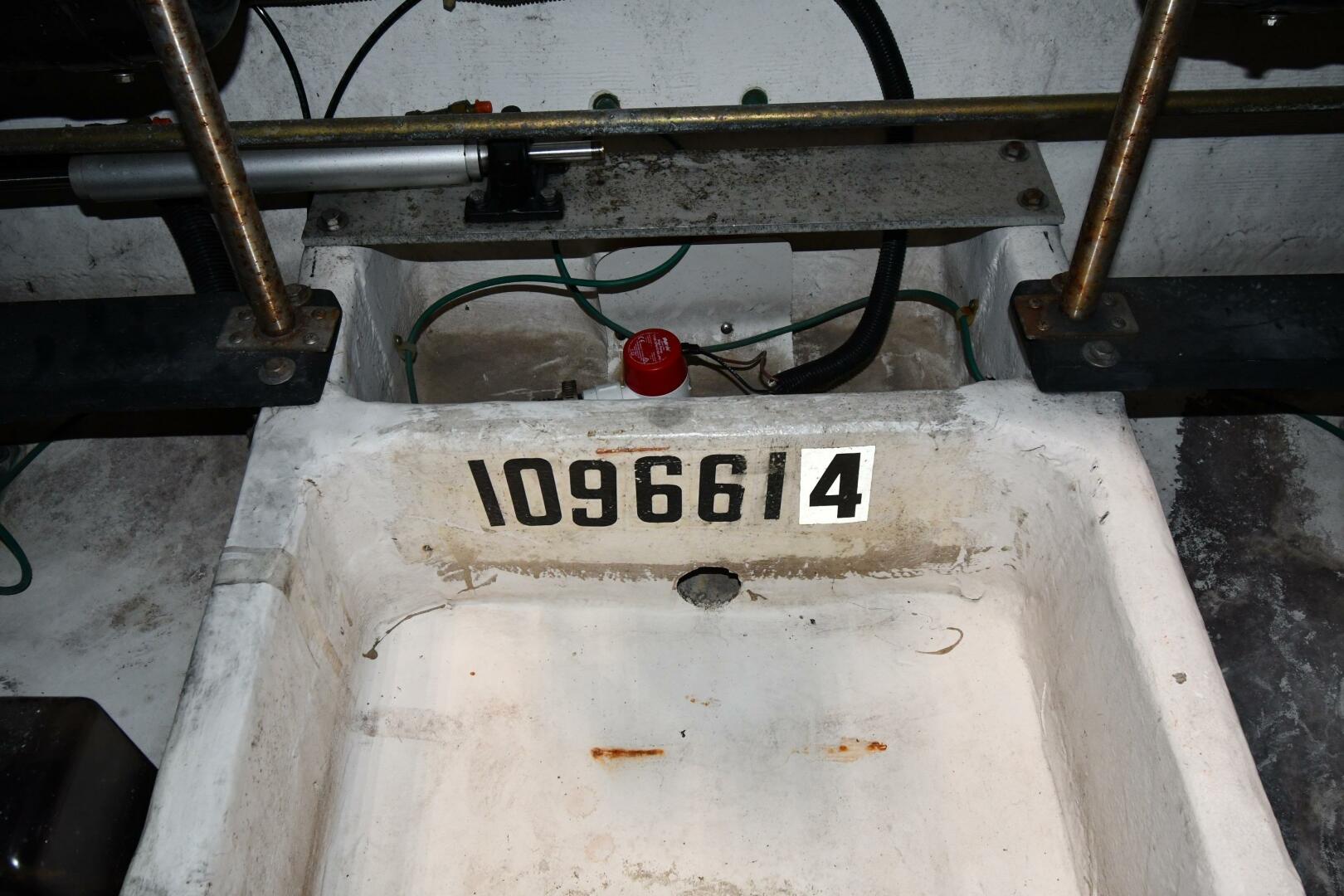 Slide: The Image of Carver 35 2000 - 5201180