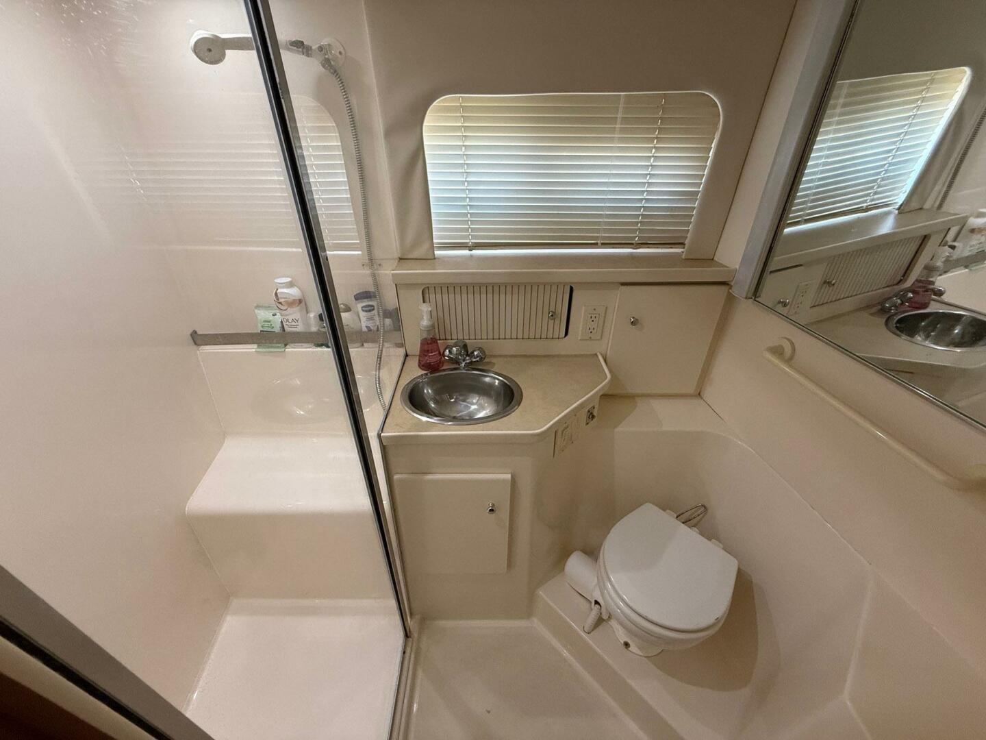 Slide: The Image of Carver 355 - Main Ship Aft Cabin 1997 - 5451764