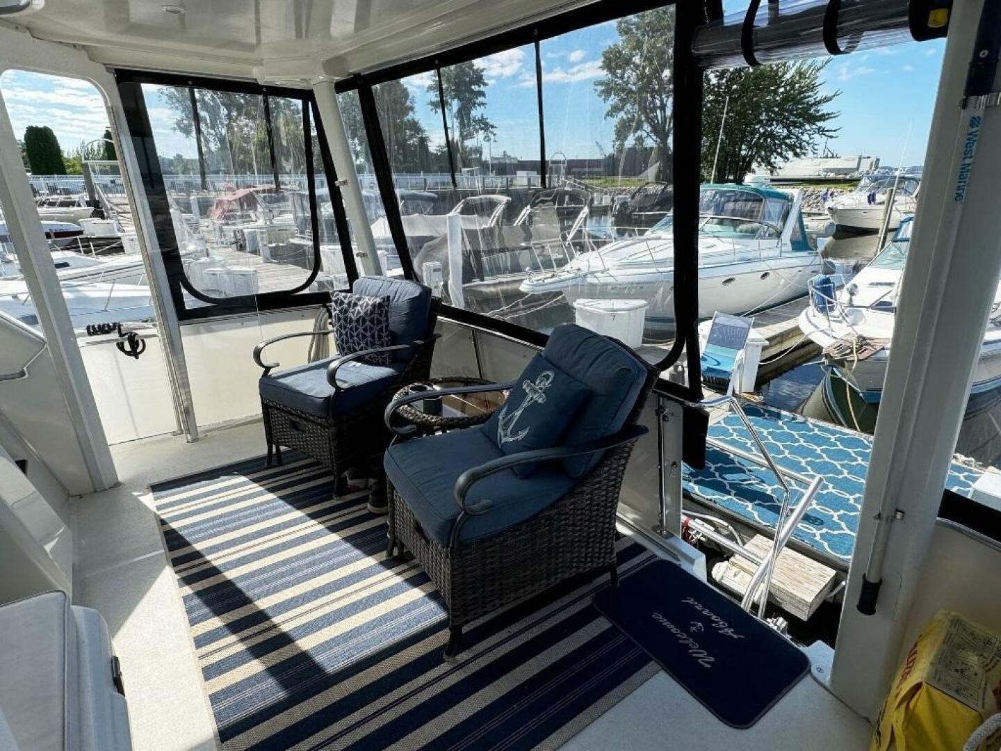 Slide: The Image of Carver 355 Aft Cabin 1995 - 4721443