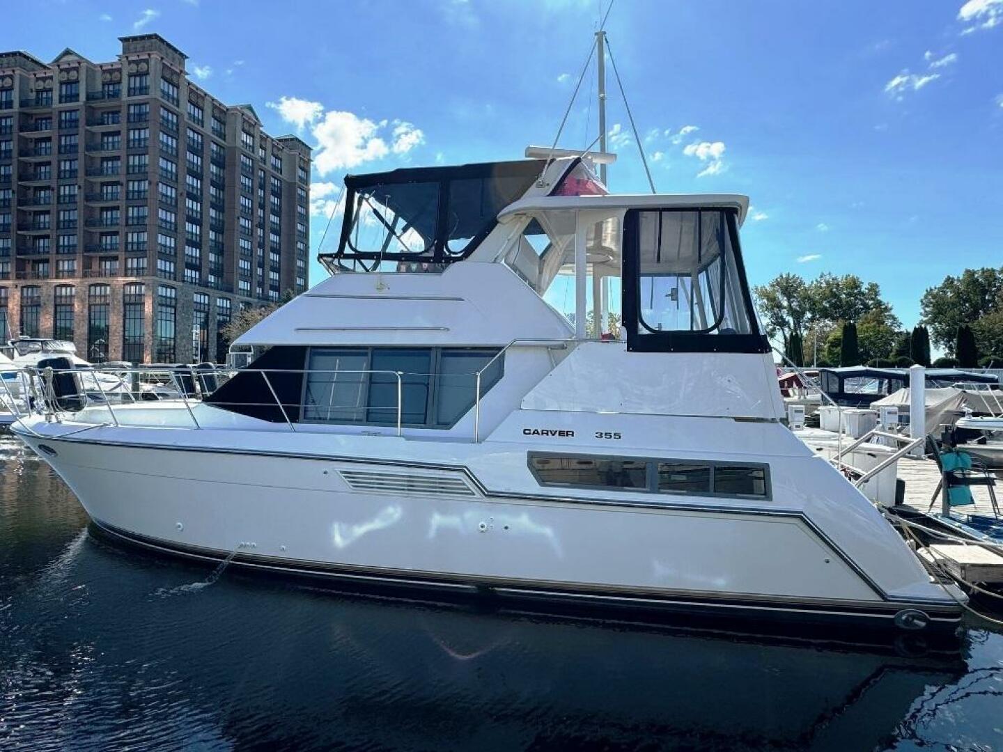 Slide: The Image of Carver 355 Aft Cabin 1995 - 4721455