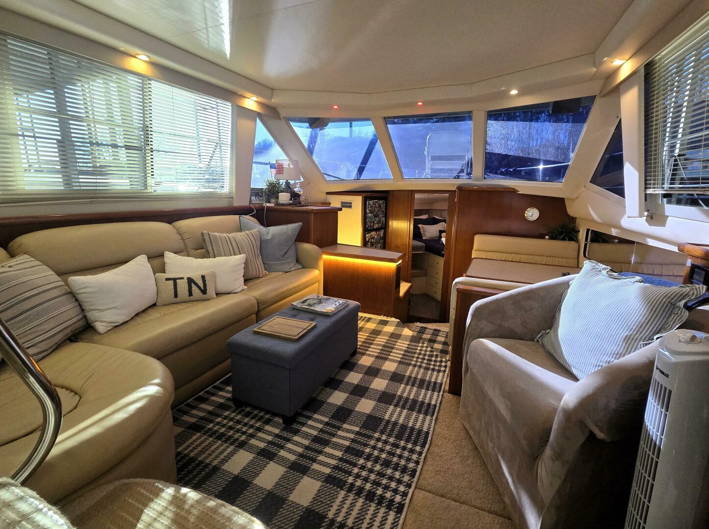 Slide: The Image of Carver 355 Aft Cabin 1998 - 4997614
