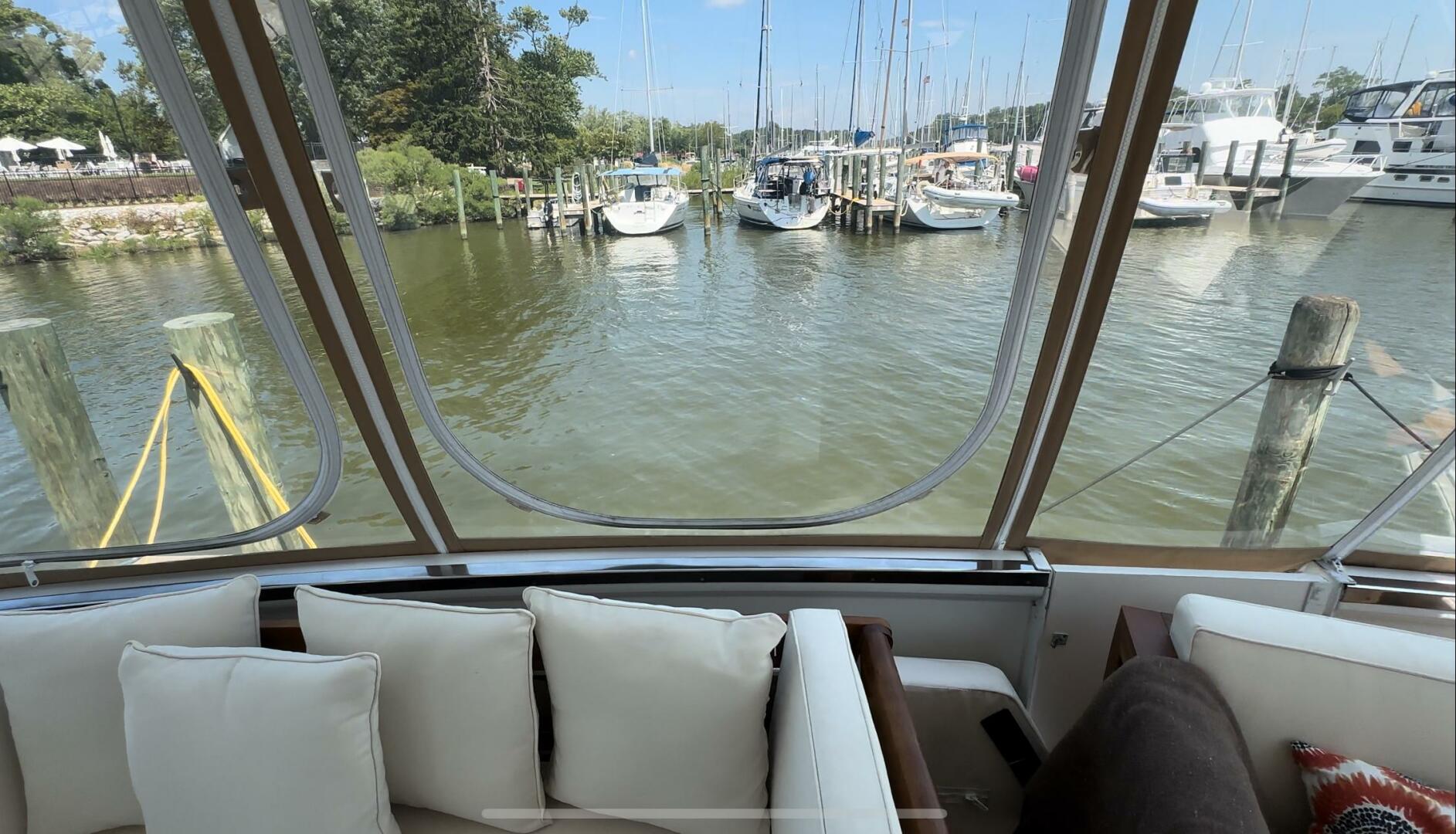 Slide: The Image of Carver 356 Motor Yacht 1999 - 4551803