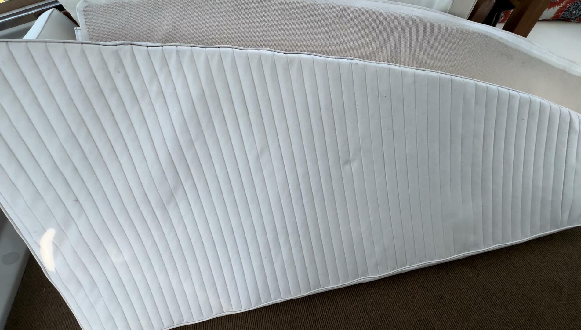 Slide: The Image of Beautiful sunpads - 4551849