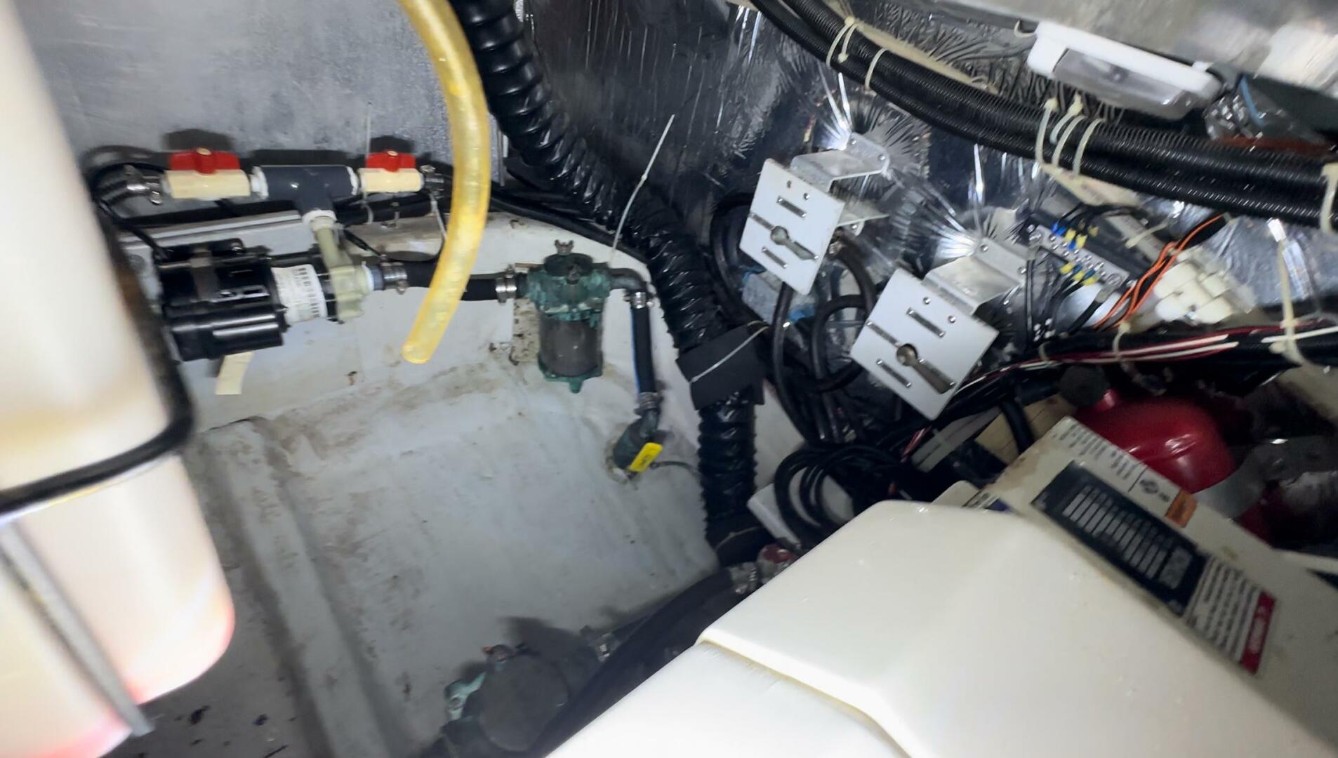 Slide: The Image of Carver 356 Motor Yacht 1999 - 4551781