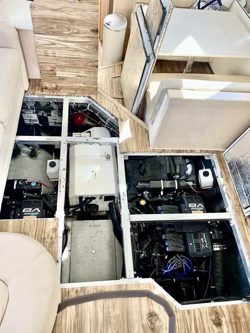 Slide: The Image of Full access for maintenance or engine room checks - 4706017