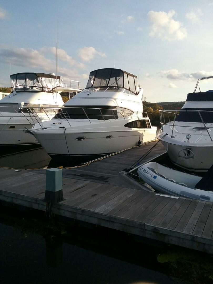 Slide: The Image of Carver 360 Sport Sedan 2003 - 5173591