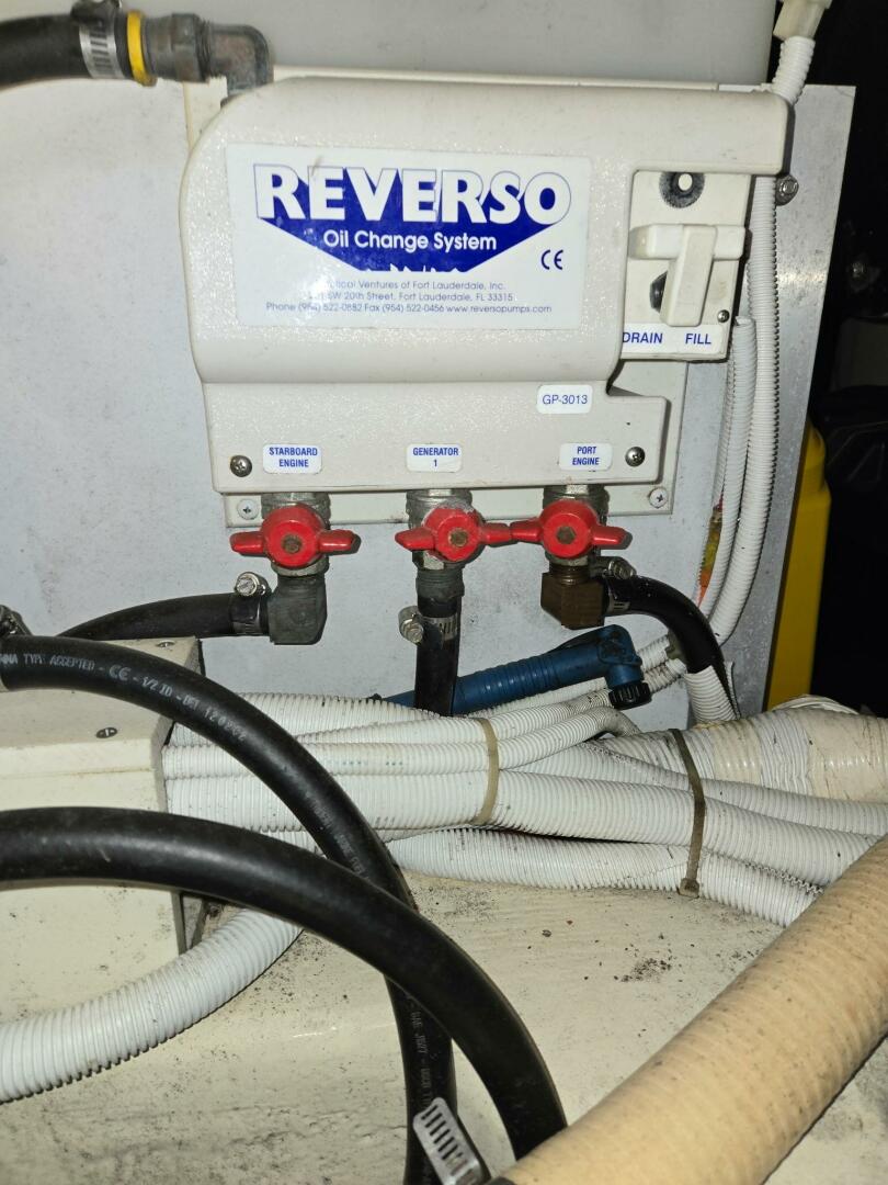 Slide: The Image of Carver 360 Sport Sedan 2003 - 5219180