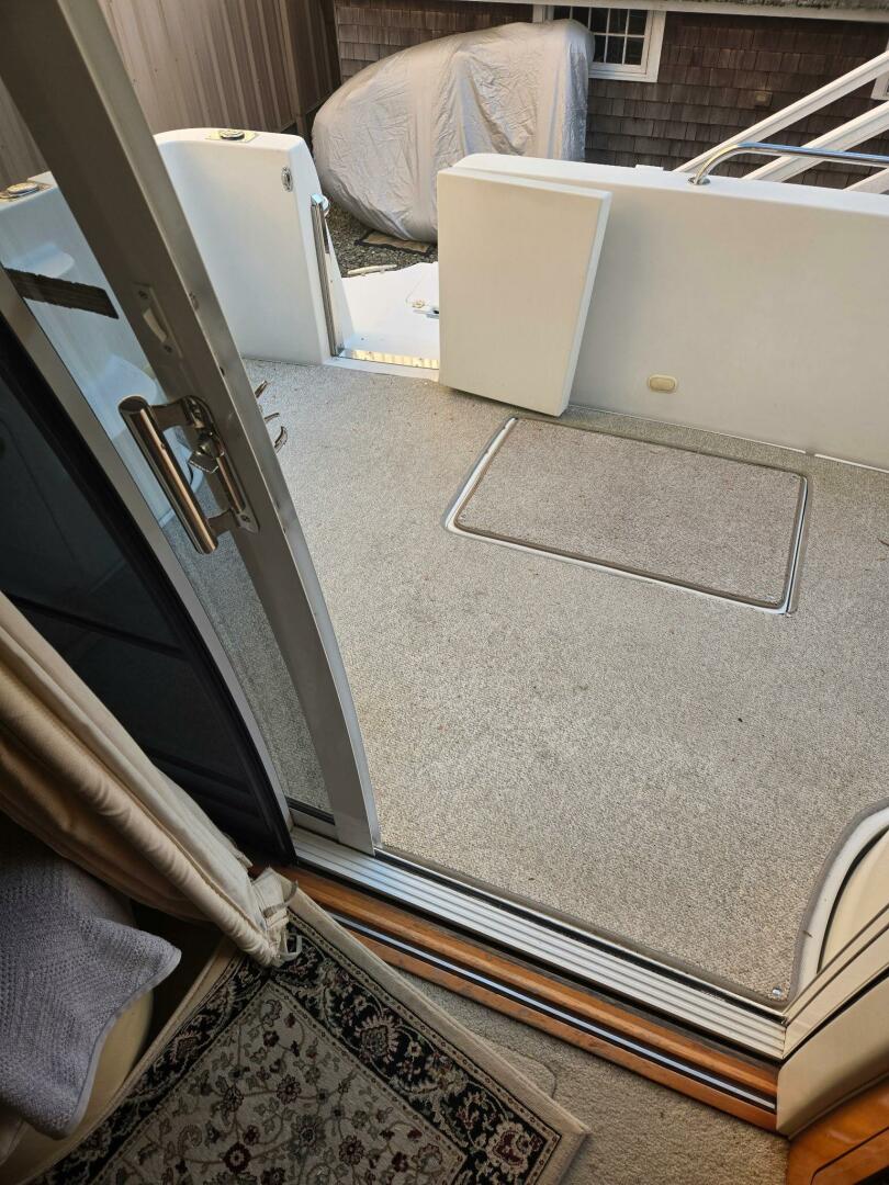 Slide: The Image of Carver 360 Sport Sedan 2003 - 5348887