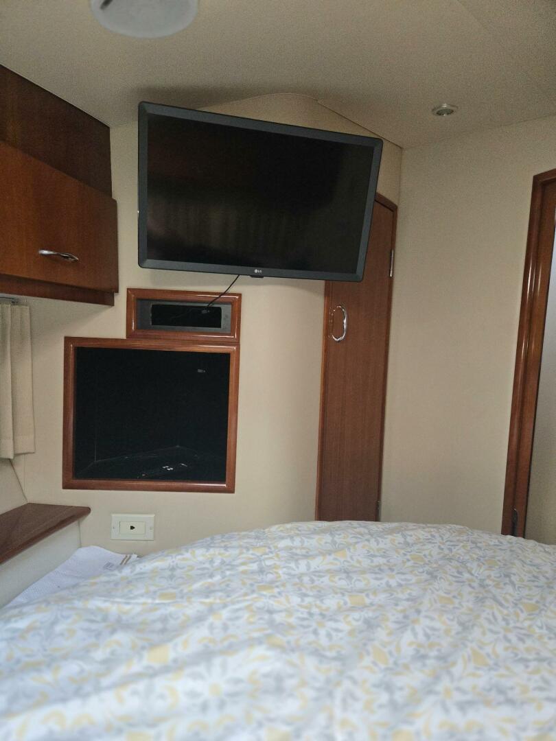 Slide: The Image of Carver 360 Sport Sedan 2003 - 5348901