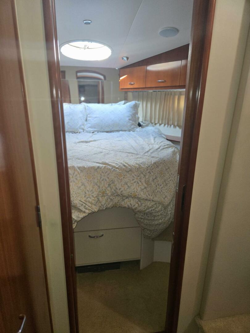 Slide: The Image of Carver 360 Sport Sedan 2003 - 5348903