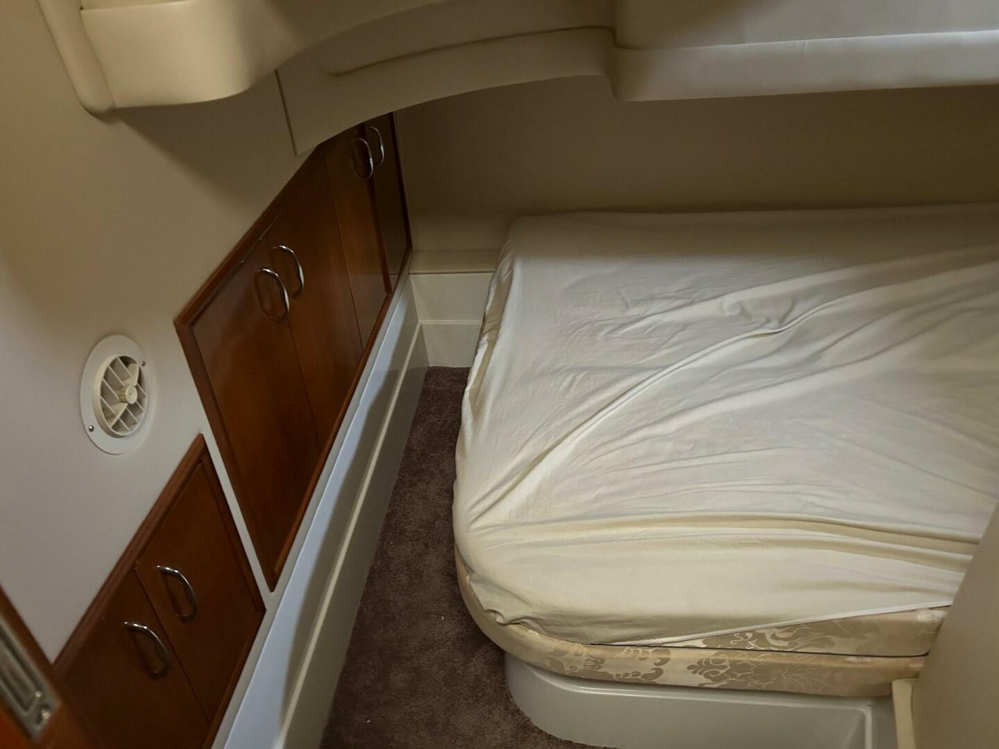 Slide: The Image of Carver 360 Sport Sedan 2003 - 5564385