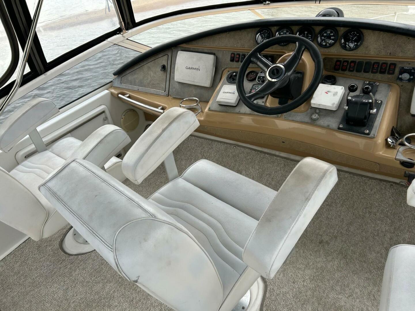 Slide: The Image of Carver 360 Sport Sedan 2003 - 5564391
