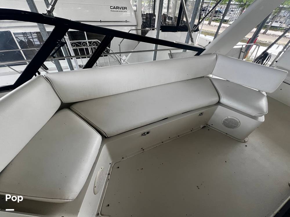 Slide: The Image of Bow Seating - 14477271