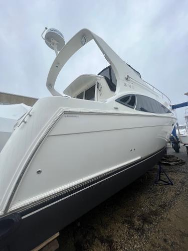 Slide: The Image of 2006 Carver 36 Mariner yacht on dry dock. - 29