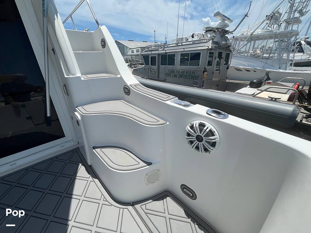 Slide: The Image of Carver 36SS 2005 - 15502004