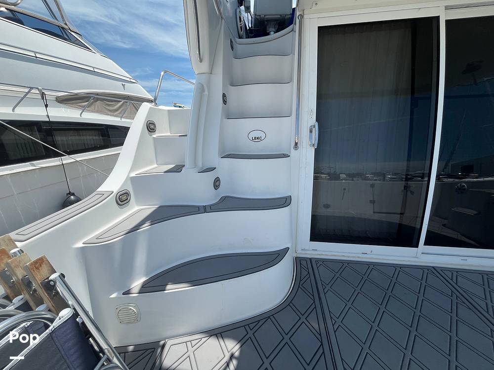 Slide: The Image of Carver 36SS 2005 - 15502005