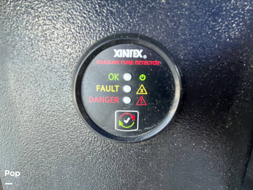 Slide: The Image of Carver 36SS 2005 - 15502095