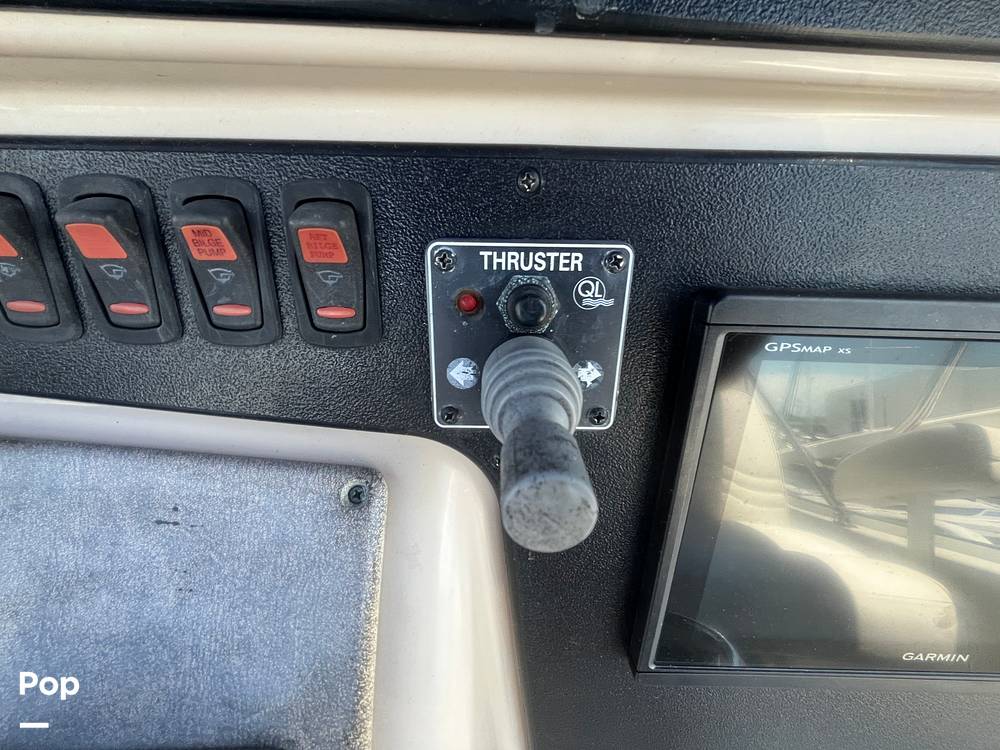 Slide: The Image of Carver 36SS 2005 - 15502110