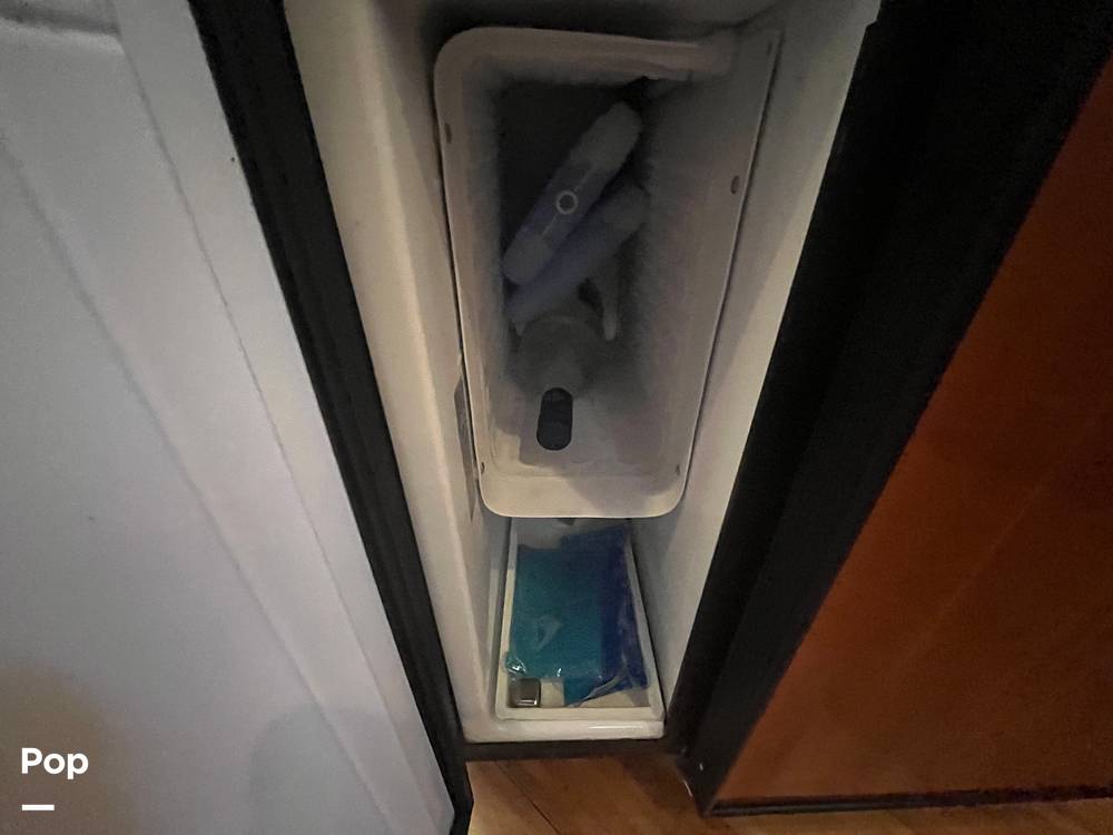 Slide: The Image of Carver 36SS 2005 - 15502175