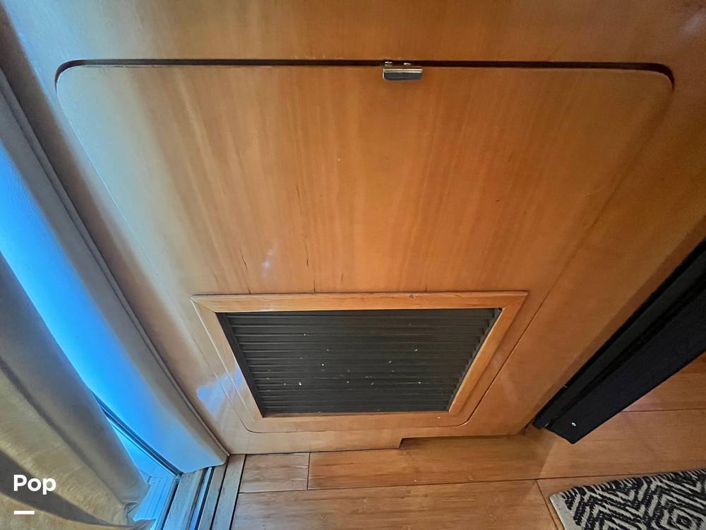 Slide: The Image of Carver 36SS 2005 - 15502180