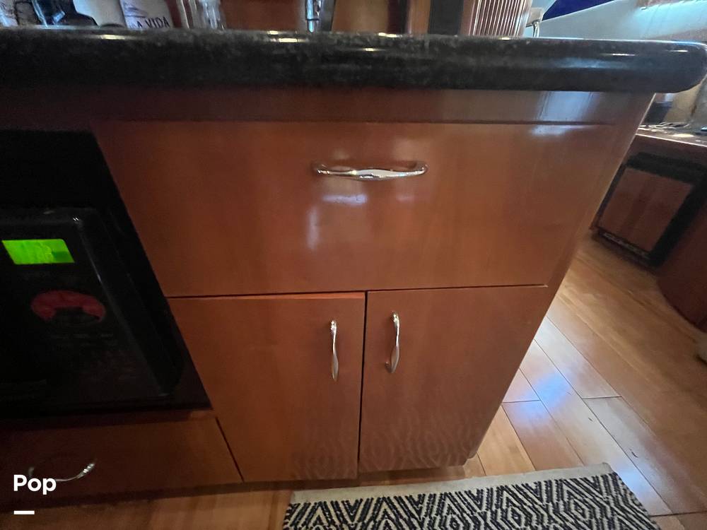 Slide: The Image of Carver 36SS 2005 - 15502186