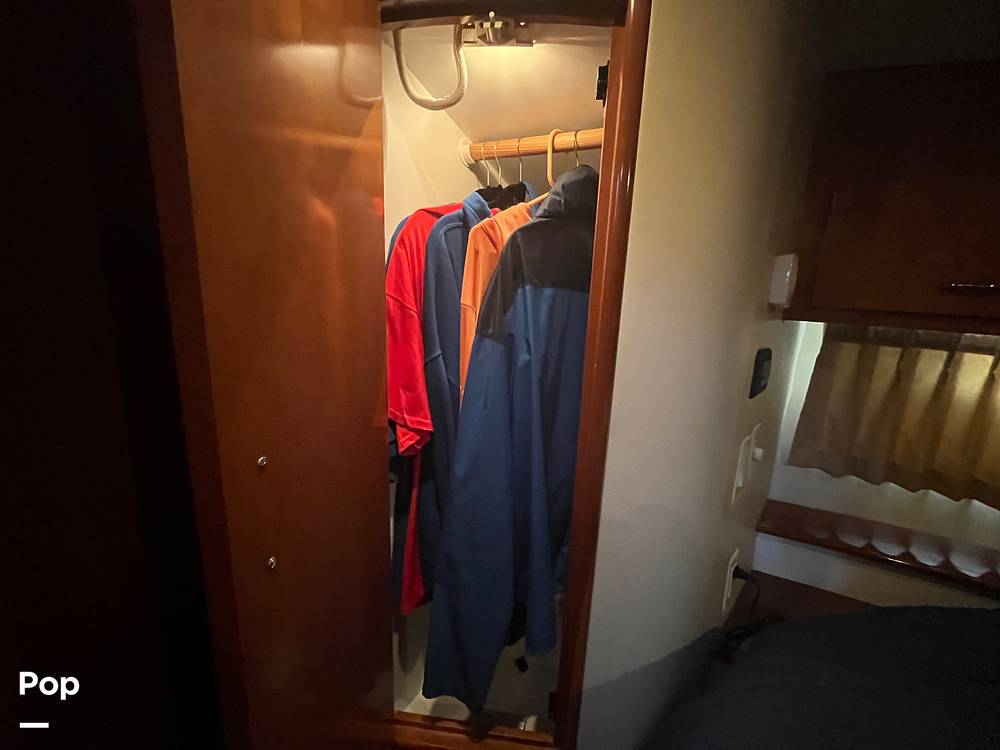 Slide: The Image of Carver 36SS 2005 - 15502206