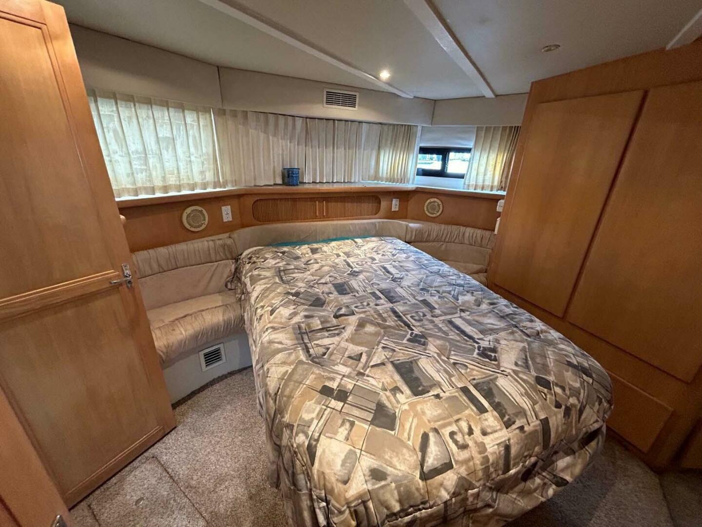 Slide: The Image of Carver 370 Aft Cabin 1995 - 4543539