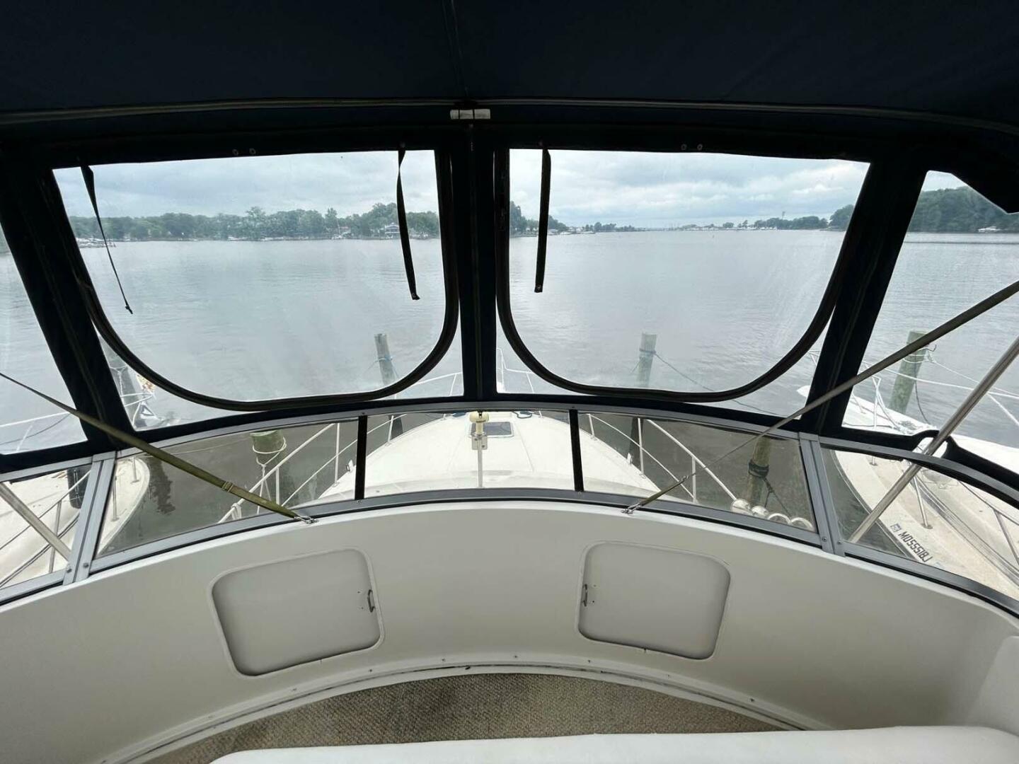 Slide: The Image of Carver 370 Aft Cabin 1995 - 4543548