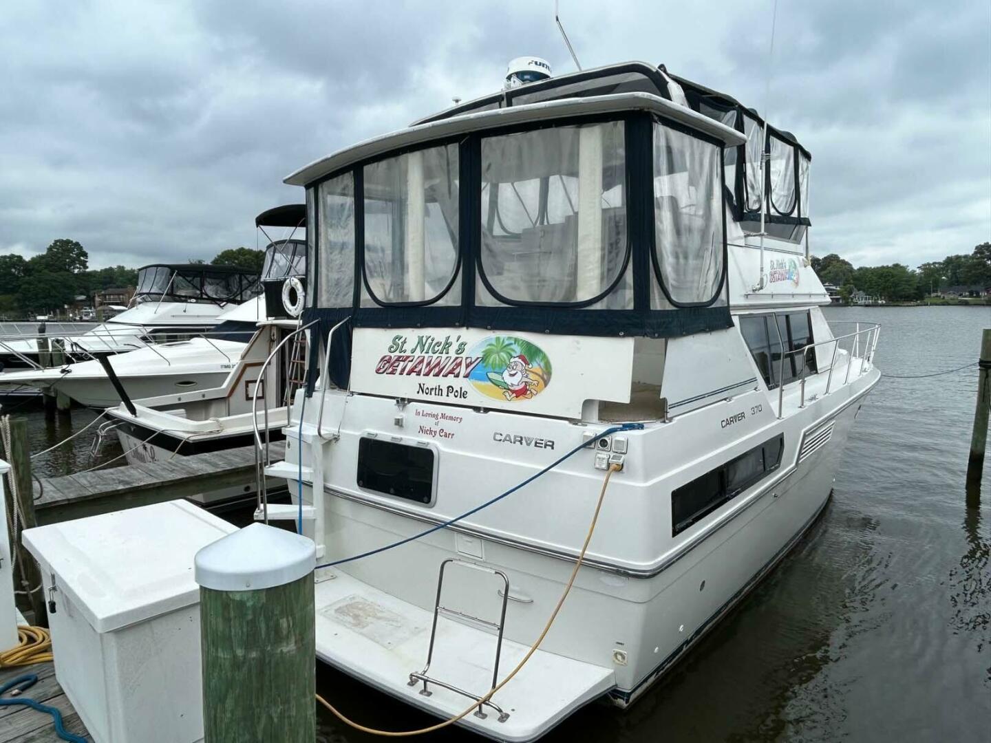 Slide: The Image of Carver 370 Aft Cabin 1995 - 4543526