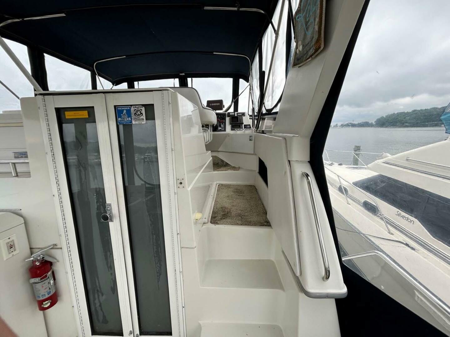 Slide: The Image of Carver 370 Aft Cabin 1995 - 4543551