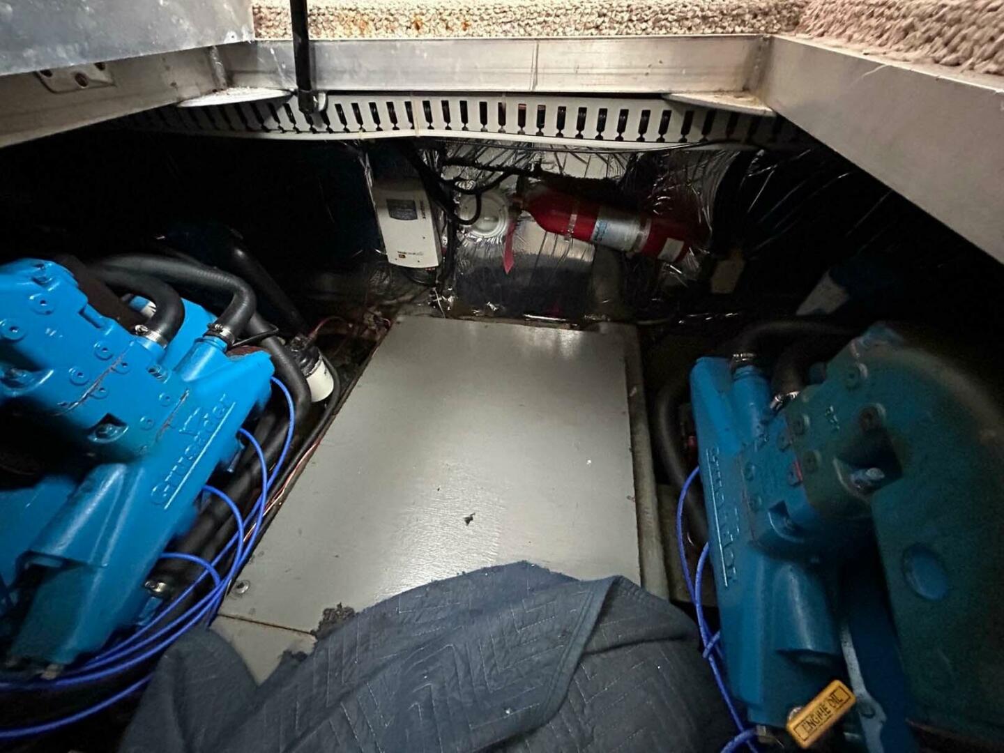 Slide: The Image of Carver 370 Aft Cabin 1995 - 4543553