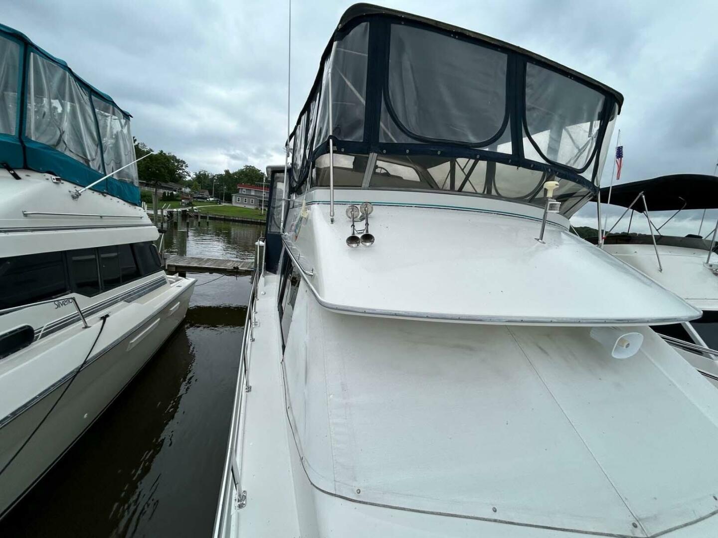 Slide: The Image of Carver 370 Aft Cabin 1995 - 4543559