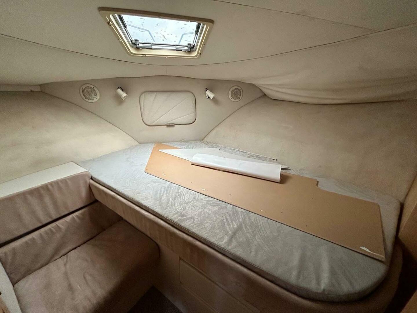 Slide: The Image of Carver 370 Aft Cabin 1995 - 4543536