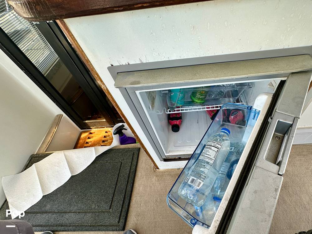 Slide: The Image of Fridge - Cockpit - 15368973