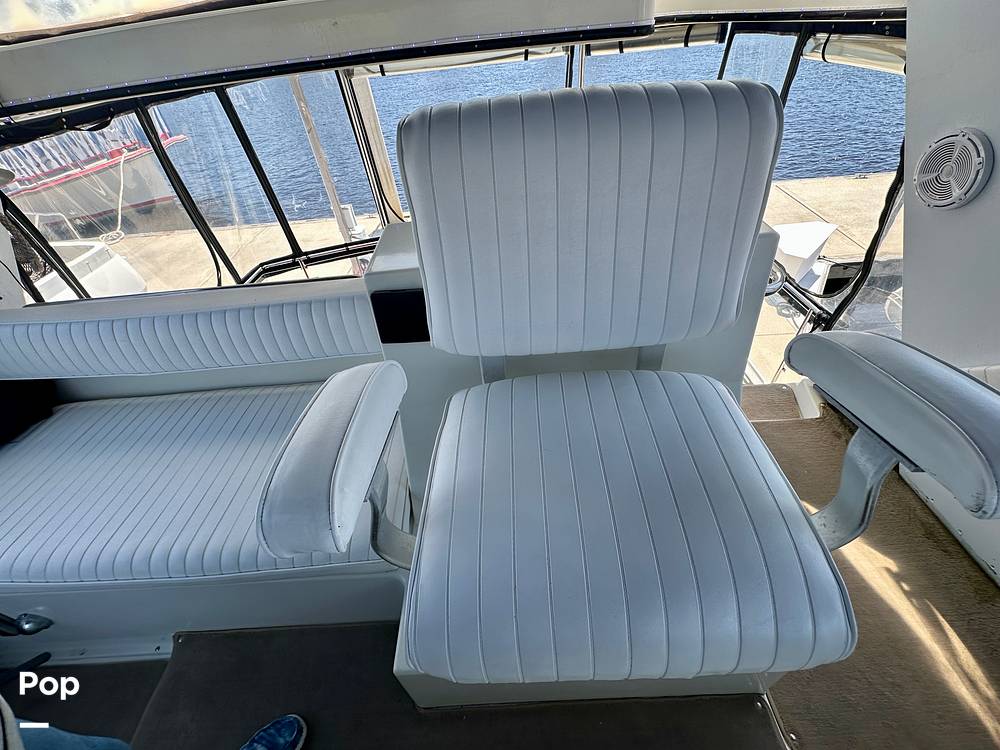 Slide: The Image of Captain's Chair - 15369321