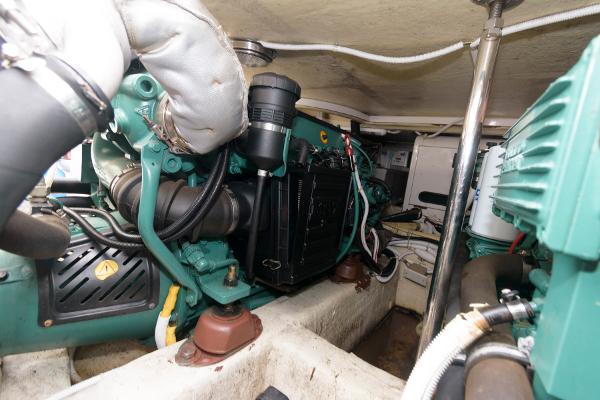 Slide: The Image of Engine compartment of a 2006 Carver 38 Super Sport boat. - 20