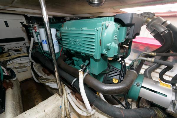 Slide: The Image of Engine room of a 2006 Carver 38 Super Sport yacht with Volvo Penta engine. - 21