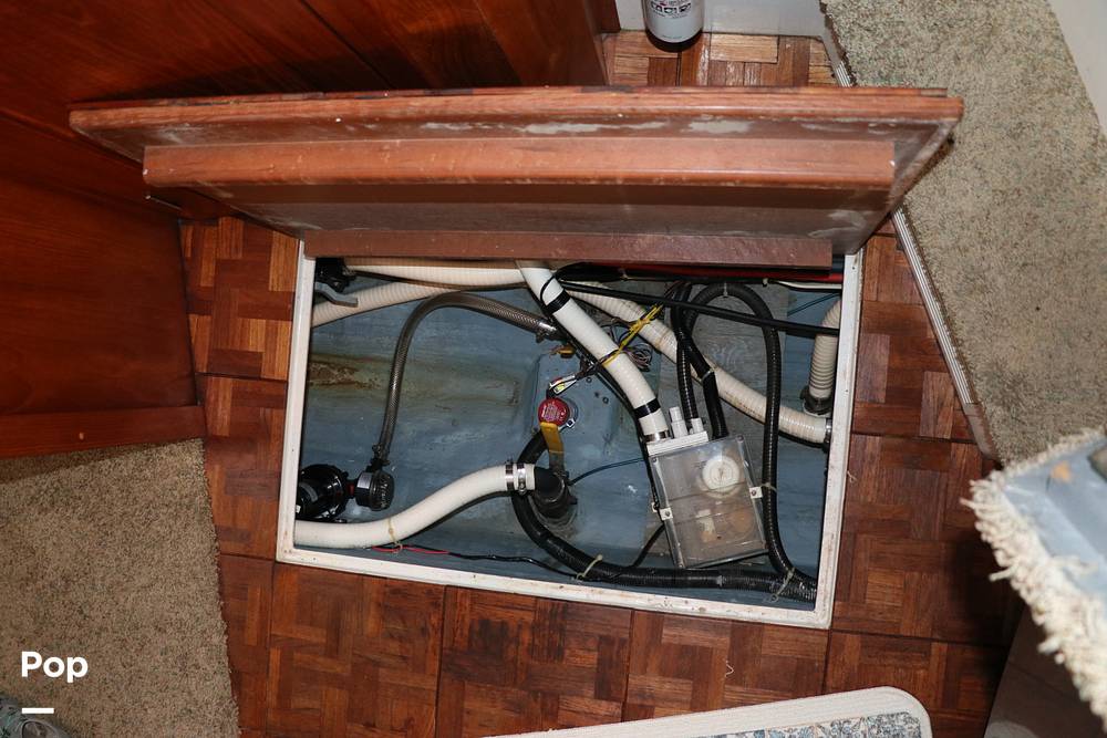 Slide: The Image of Carver 390 Aft Cabin 1994 - 14217210