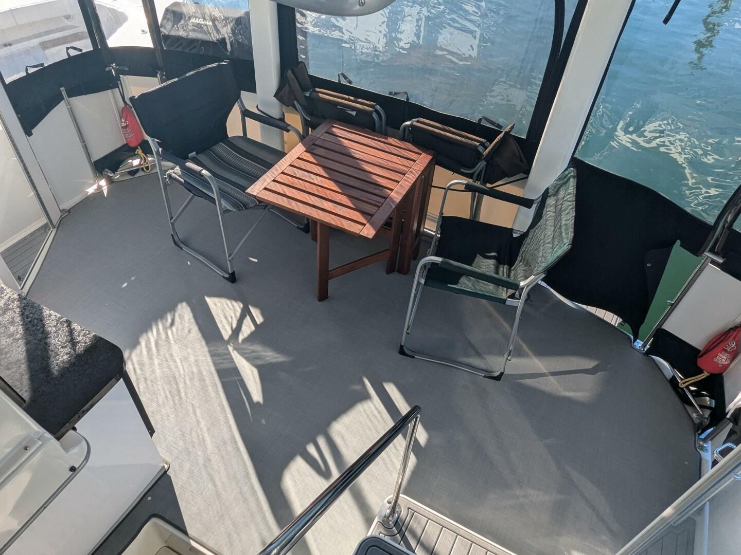Slide: The Image of Carver 390 Aft Cabin Motoryacht 1993 - 4780847