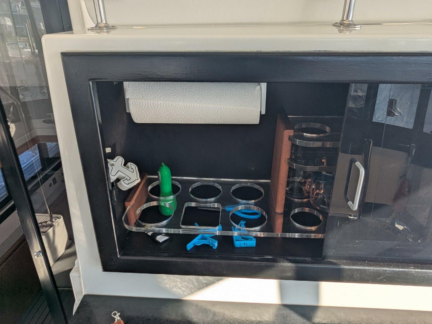 Slide: The Image of Carver 390 Aft Cabin Motoryacht 1993 - 4780849