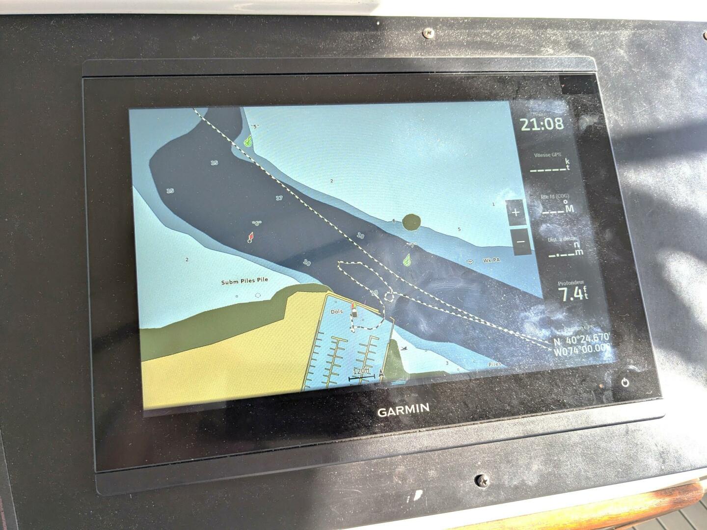 Slide: The Image of Carver 390 Aft Cabin Motoryacht 1993 - 4780858