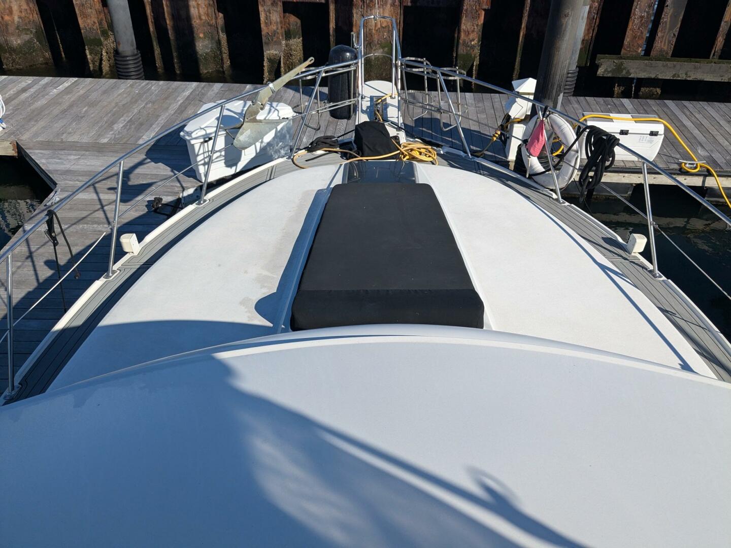 Slide: The Image of Carver 390 Aft Cabin Motoryacht 1993 - 4780840