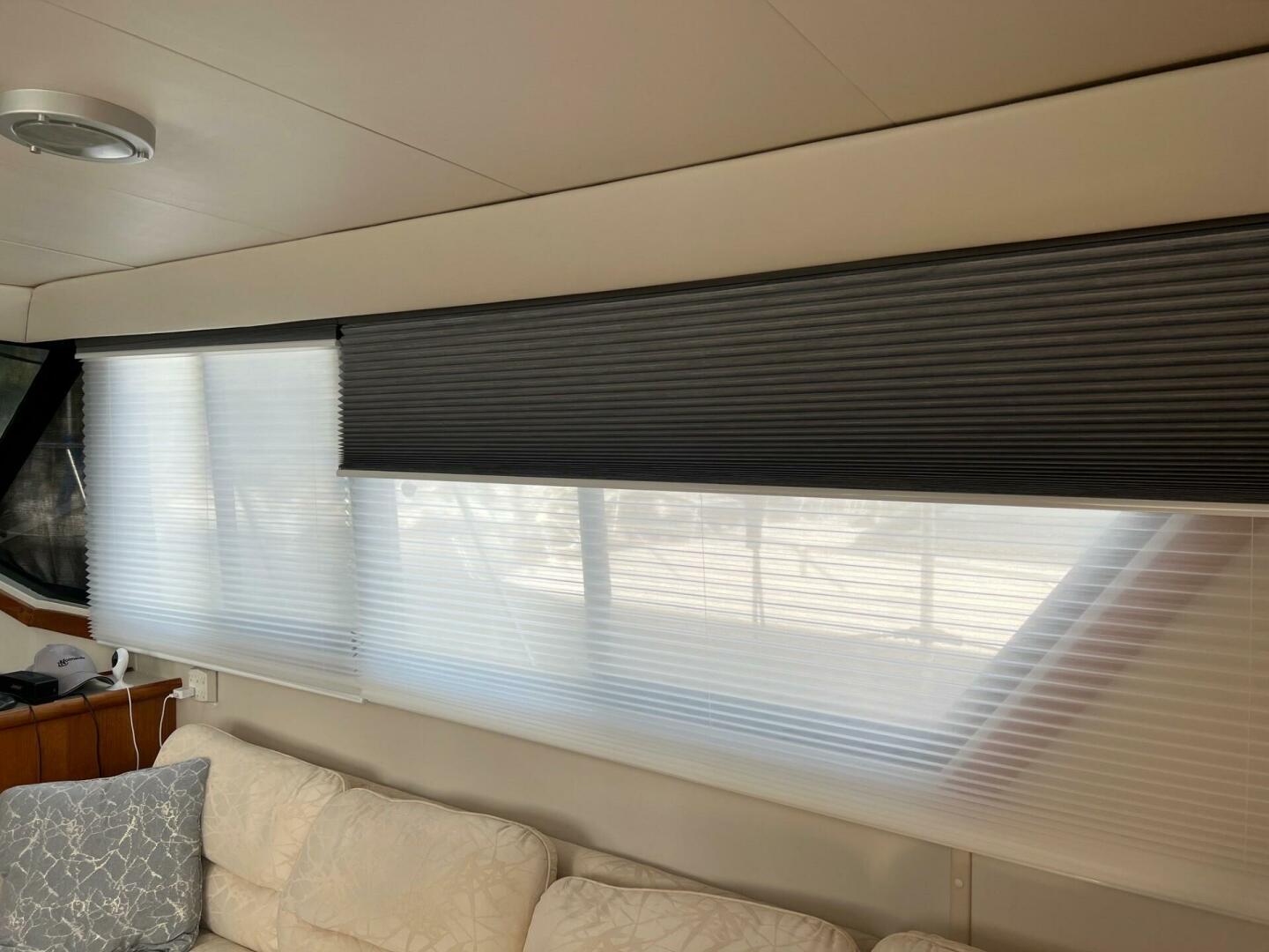 Slide: The Image of Carver 390 Aft Cabin Motoryacht 1993 - 4780868