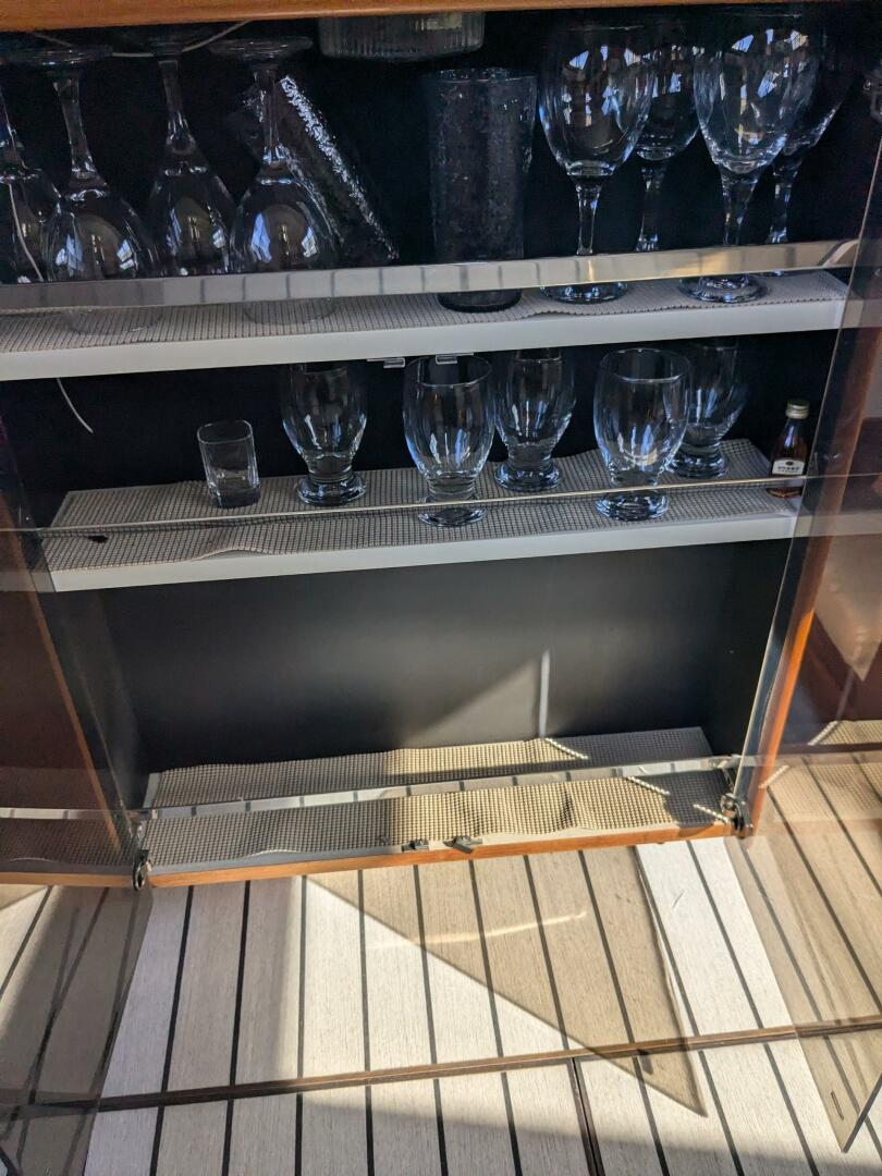 Slide: The Image of Carver 390 Aft Cabin Motoryacht 1993 - 4780871