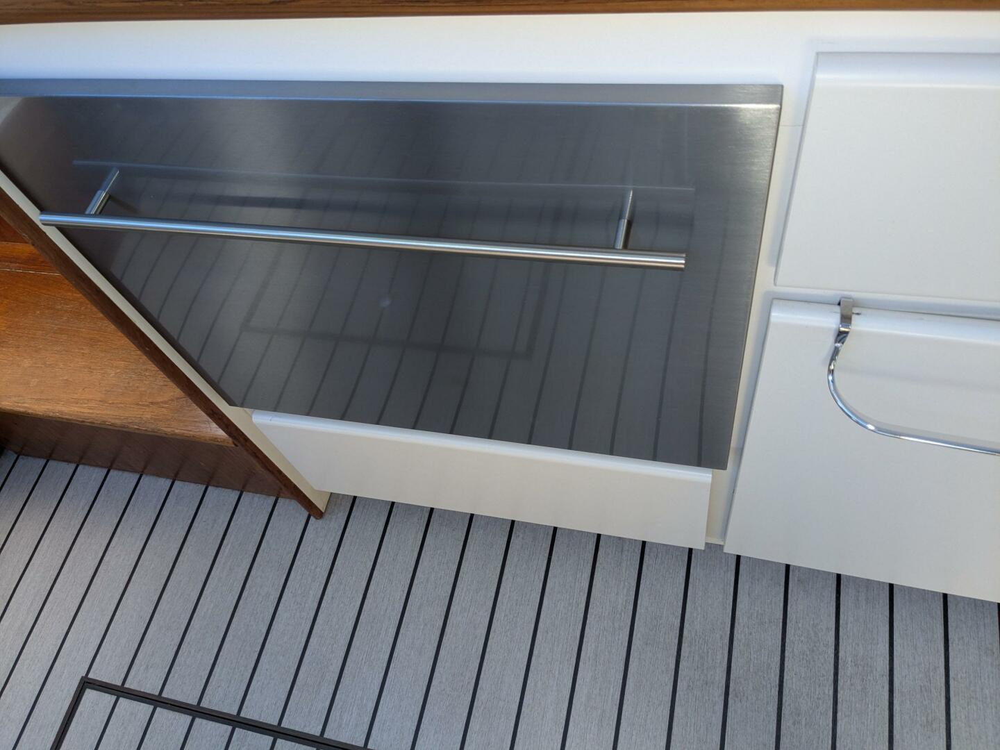 Slide: The Image of Carver 390 Aft Cabin Motoryacht 1993 - 4780883