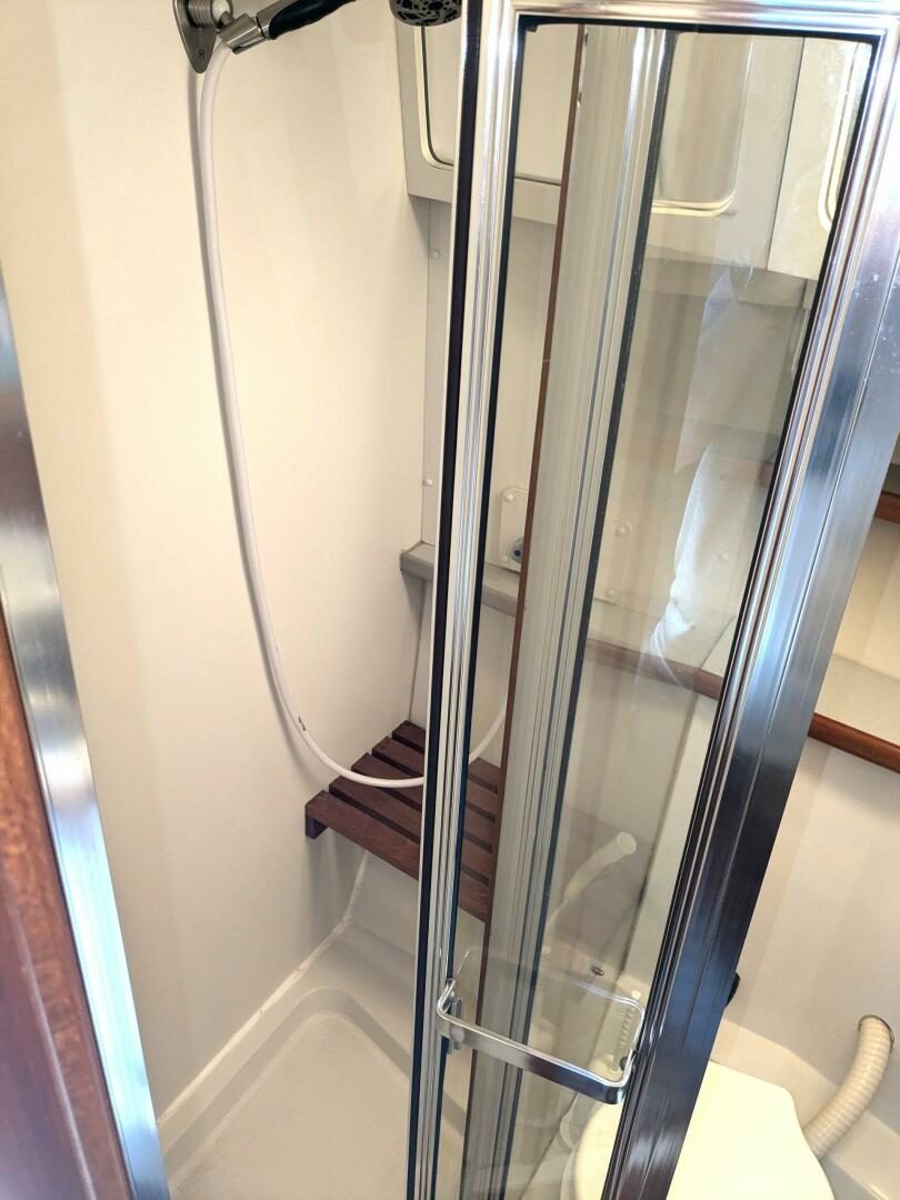 Slide: The Image of Carver 390 Aft Cabin Motoryacht 1993 - 4780894