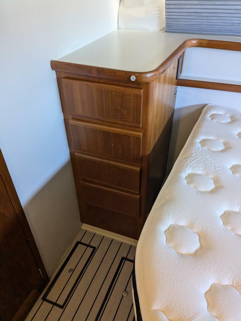 Slide: The Image of Carver 390 Aft Cabin Motoryacht 1993 - 4780896